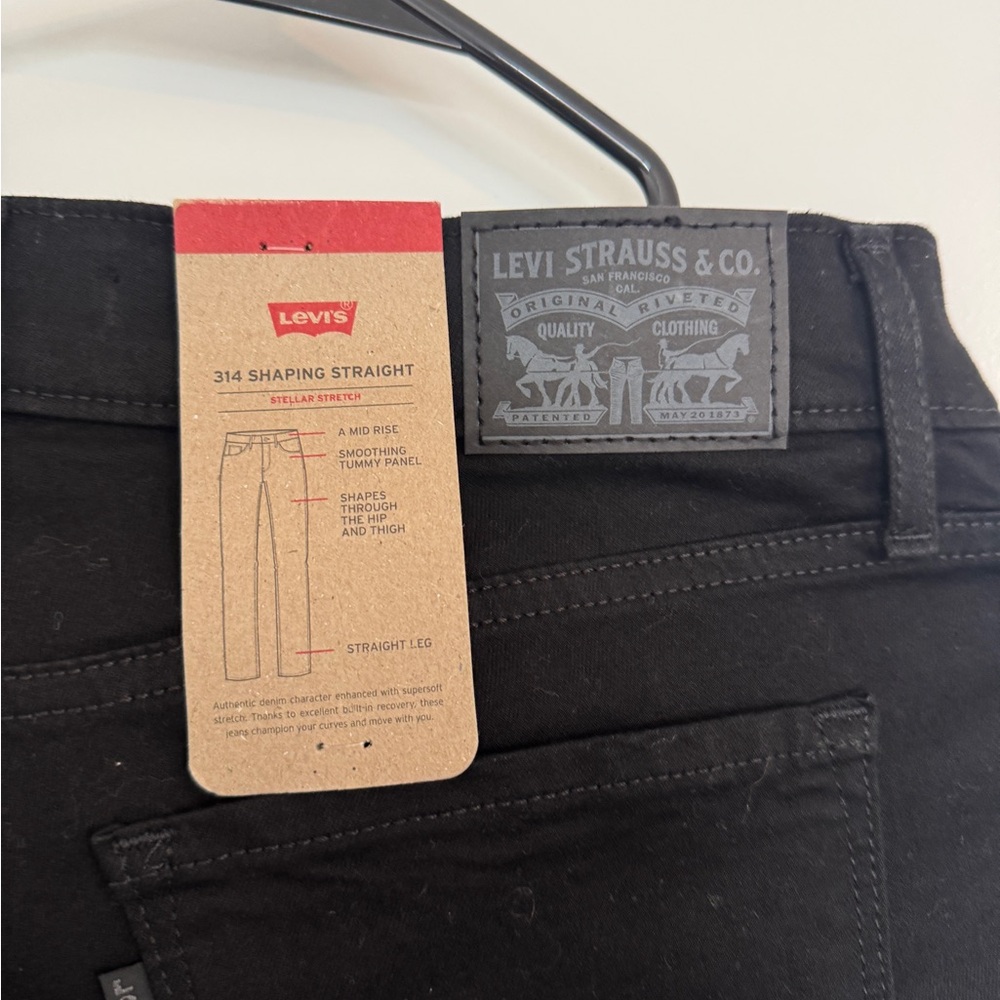 Levi's Men's Black Straight Jeans